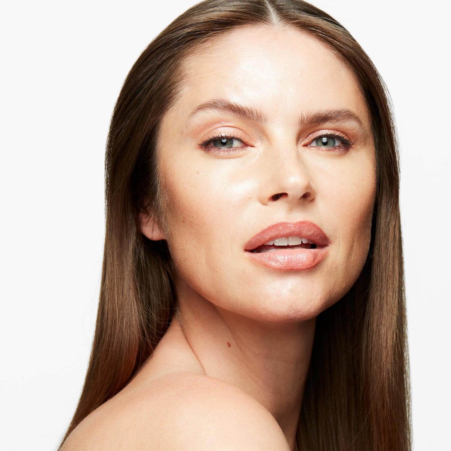 STROBE DEWY SKIN TINT (HIDRATANTE CON COLOR)